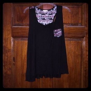 Really cute sleeveless plus size shirt